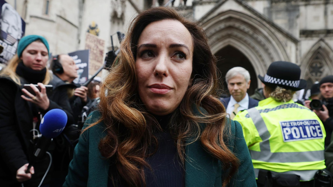 Esposa de Julian Assange teme que su marido muera si es extraditado a EEUU