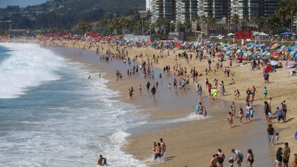  Turismo estima que verano cerrará con 1,8 millones de turistas extranjeros  