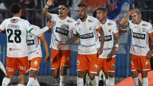   Cobresal inicia su camino por la Libertadores frente a Barcelona SC en Calama 