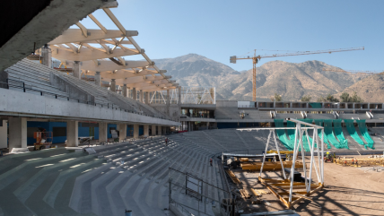   Universidad Católica mostró los avances del nuevo San Carlos de Apoquindo 