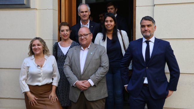 Chile Vamos logra acuerdo para primarias y pone presión al bloque oficialismo-DC