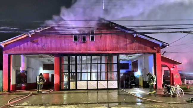  Incendio destruyó el cuartel del Cuerpo de Bomberos de Coyhaique  