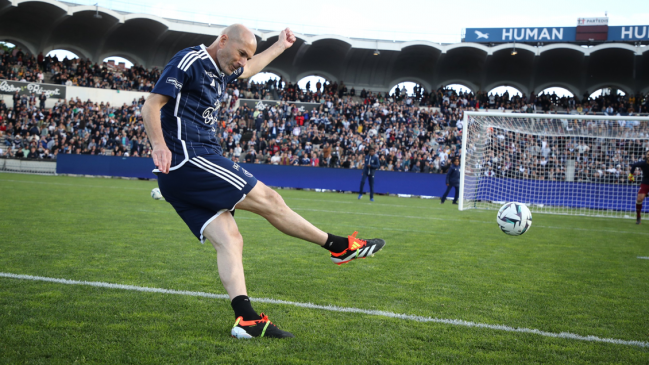   [VIDEO] El mágico lujo de Zinedine Zidane en un partido de homenaje 