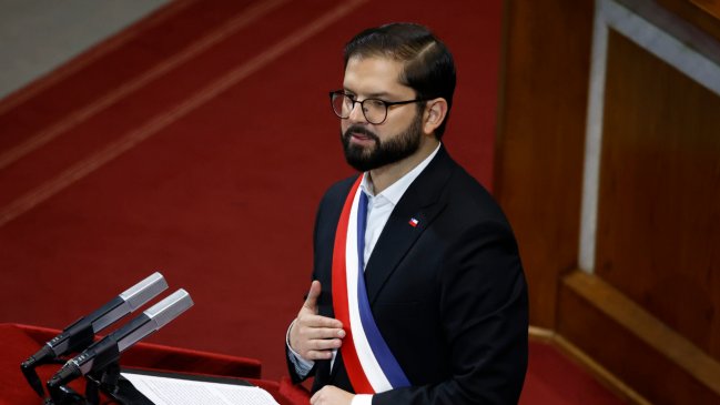 Republicanos y Cuenta Pública: Boric no tiene apoyo político ni tiempo para hacer grandes anuncios