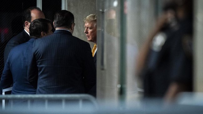 Caso Stormy Daniels: Jurado concluyó primer día de deliberaciones sin un veredicto