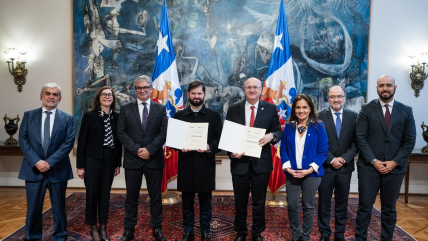   Boric se reunió con el presidente del BID para preparar asamblea de gobernadores 