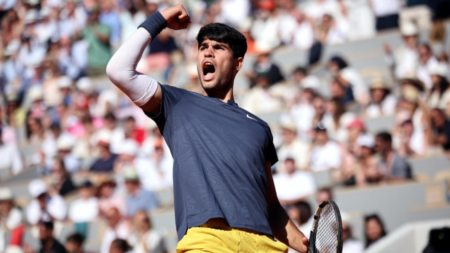   Carlos Alcaraz batió a Alexander Zverev y conquistó por primera vez Roland Garros 