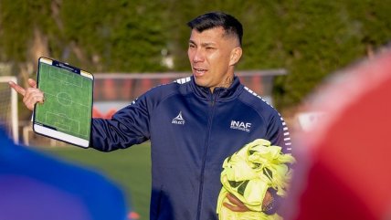   Gary Medel rindió su examen final en el INAF 