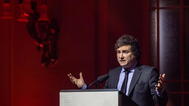 Gobierno argentino mantiene su plan económico pese a la mala reacción de los mercados