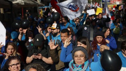   La manifestación de trabajadores de Walmart en el tercer día de huelga 