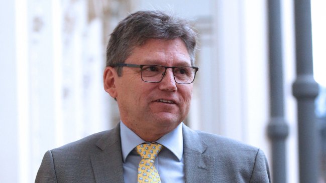 Ministro Matus reiteró que no tiene chats con el abogado Luis Hermosilla