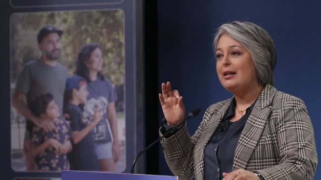 Ministra Jara reitera llamado para votar reforma de pensiones en julio