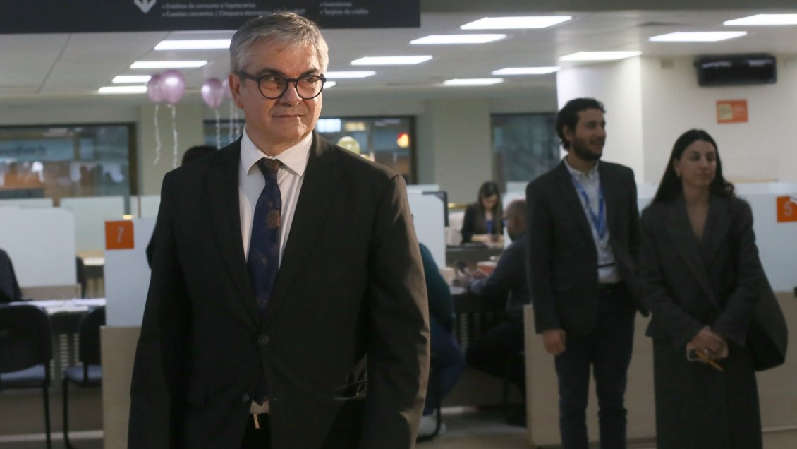 Marcel respaldó a director del SII: Cumplir obligaciones tributarias es esencial