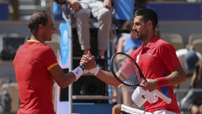   Djokovic derrumbó a Rafael Nadal y se instaló con propiedad en tercera ronda del tenis olímpico 