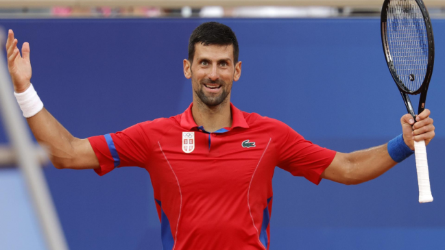   Djokovic superó un duro cierre contra Tsitsipas y pasó a semifinales de París 2024 