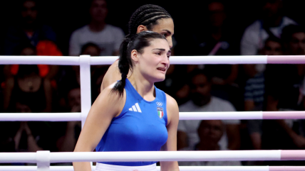   Angela Carini se retiró del boxeo tras su bullado abandono contra Imane Khelif en París 2024 