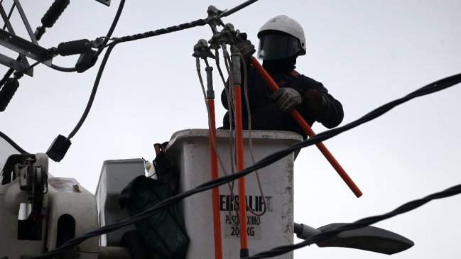 Anuncian procedimientos compensatorios por cortes de luz