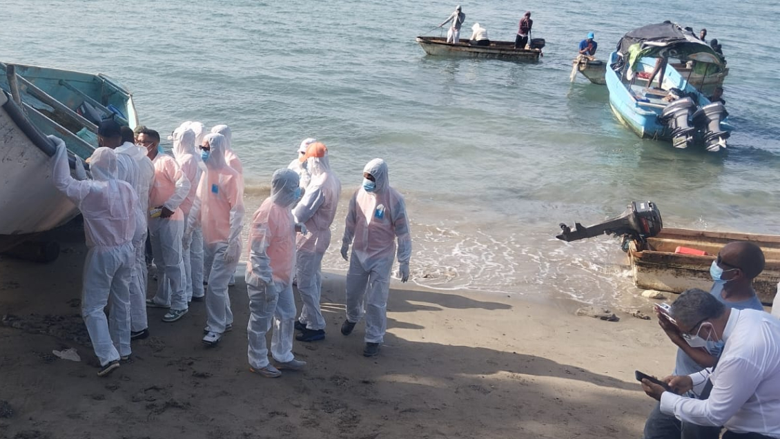 Encuentran 14 cadáveres en una embarcación en la costa de República Dominicana