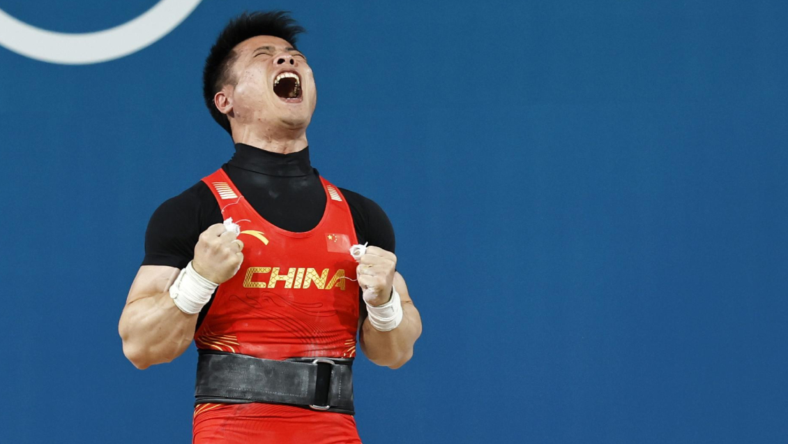Chino Fabin Li revalidó el título y alcanzó el primer oro de la halterofilia en París 2024 Chino Fabin Li revalidó el título y alcanzó el primer oro de la halterofilia en París 2024