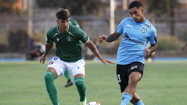  Deportes Iquique oficializó salida de Yonathan Andía  