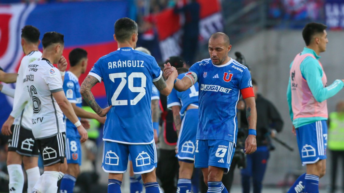 Resumen: La U empató ante Colo Colo y mantuvo su liderato tras tropiezo de sus escoltas Resumen: La U empató ante Colo Colo y mantuvo su liderato tras tropiezo de sus escoltas