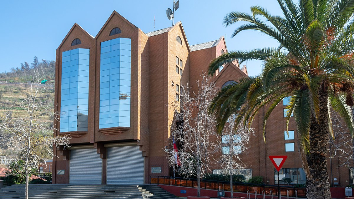 Canal 13 se querella por millonario fraude interno: Trabajador desviaba fondos Canal 13 se querella por millonario fraude interno: Trabajador desviaba fondos
