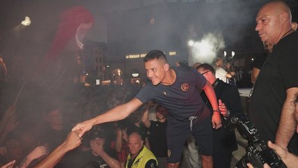   Alexis Sánchez recibió bienvenida de ídolo en Udine 