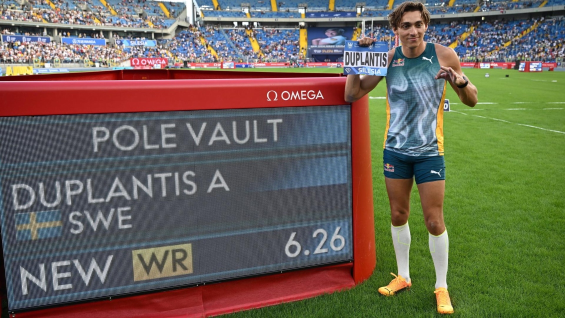 Armand Duplantis volvió a romper su propio récord mundial de la garrocha Armand Duplantis volvió a romper su propio récord mundial de la garrocha