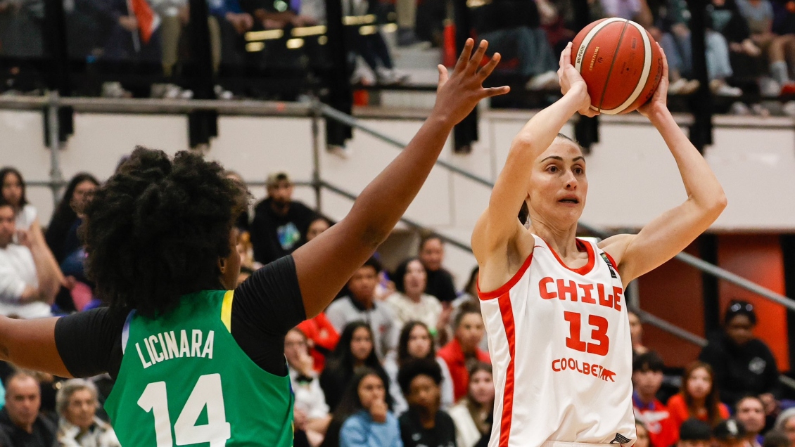 Chile cayó ante Brasil en el Sudamericano y se jugará sus chances ante Argentina Chile cayó ante Brasil en el Sudamericano y se jugará sus chances ante Argentina