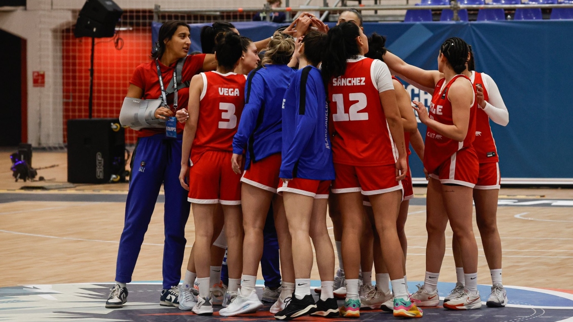 Chile sucumbió ante Argentina y deberá luchar por lugares secundarios en el Sudamericano Chile sucumbió ante Argentina y deberá luchar por lugares secundarios en el Sudamericano