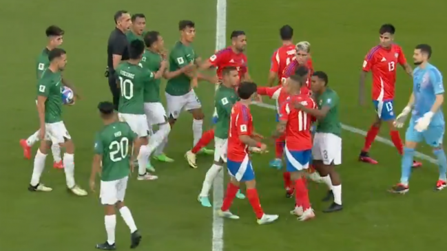   La gresca entre Chile y Bolivia tras el polémico gol de Eduardo Vargas 