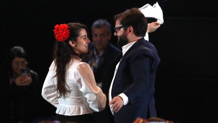   Con pie de cueca, Presidente presentó a su polola en la inauguración de las fondas 