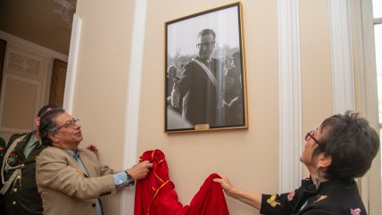  Colombia colgó en sede presidencial una foto inédita de Salvador Allende  