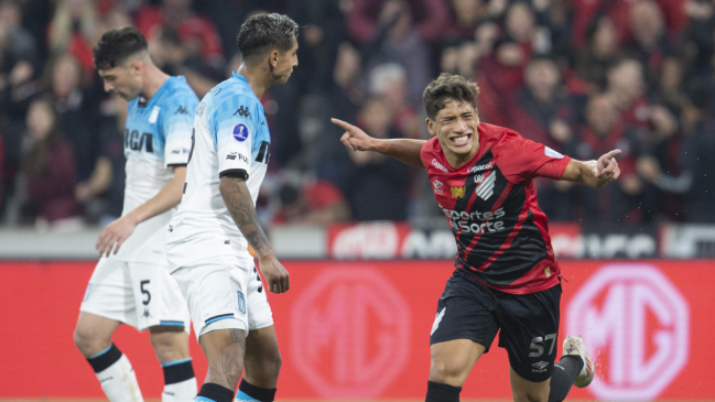   Paranaense golpeó primero ante Racing de Gabriel Arias en la Sudamericana 