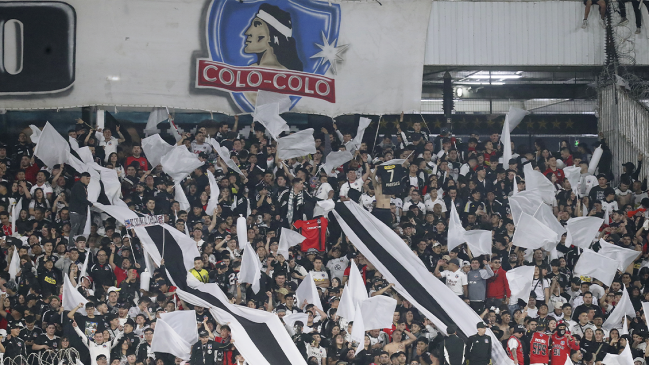   Hinchas de Colo Colo se vieron involucrados en un accidente de tránsito camino al aeropuerto 