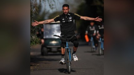   Jugadores de Colo Colo fueron en bicicleta al último entrenamiento antes de la revancha con River 