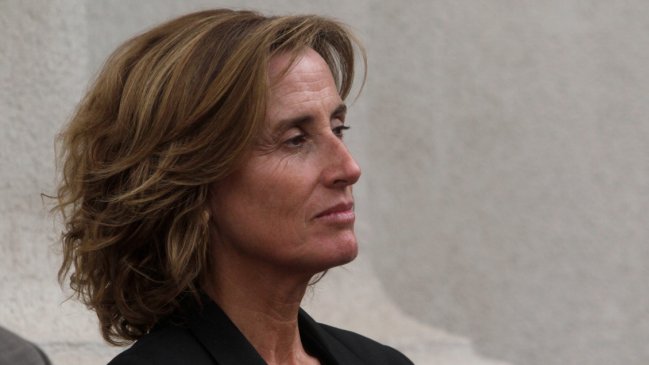 Fiscalía abre investigación sobre jugosos sueldos de Marcela Cubillos