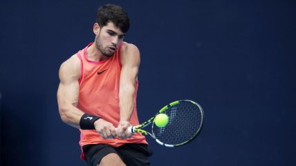   Carlos Alcaraz tuvo un debut victorioso en el ATP de Beijing 