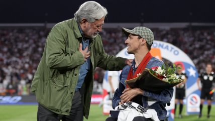   Colo Colo brindó homenaje al medallista paralímpico Alberto Abarza 