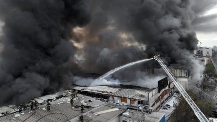   Recomendaciones para evitar problemas respiratorios por el humo del incendio en Meiggs 