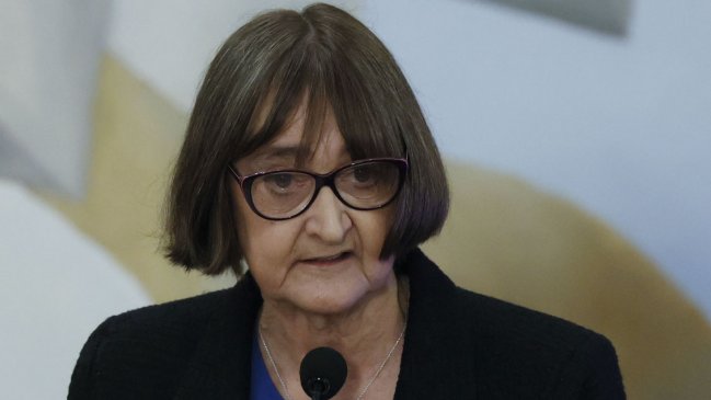 Rectora Devés: Con los aranceles regulados hay un riesgo a largo plazo, e incluso en el mediano