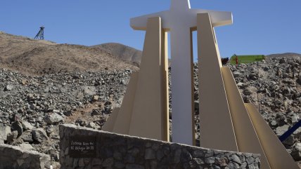   Mineros de Atacama homenajearon a Sebastián Piñera a 14 años del milagroso rescate 