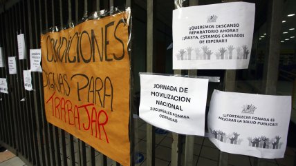   Trabajadores de Fonasa siguen movilizados con sucursales cerradas 