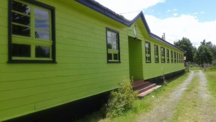  Chiloé: Voraz incendio destruyó escuela rural de Chonchi  