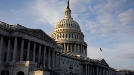   Feministas urgen al Congreso de EEUU blindar la igualdad de género antes de Trump 