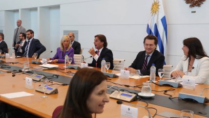   Lacalle Pou y Orsi comienzan proceso de transición tras elecciones en Uruguay 