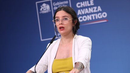   Ministra Vallejo sostuvo que la Fiscalía contactó al abogado de Boric 