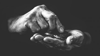   Piensa en Grandes: La cumbre económica de la UC que buscará integrar a adultos mayores 