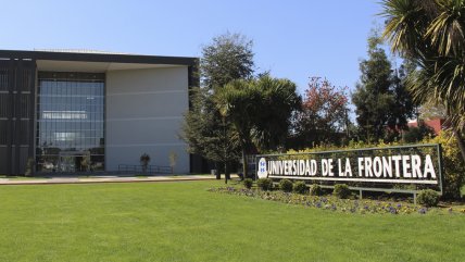   Estudiantes se tomaron la Facultad de Medicina de la UFRO 