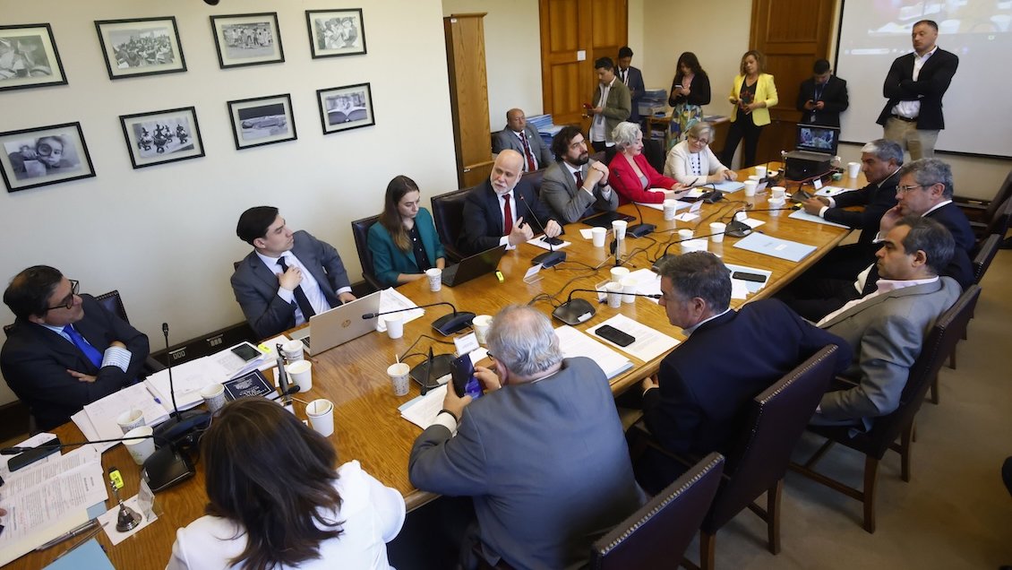 Comisión mixta despacha ley antiterrorista que incluye interceptación telefónica